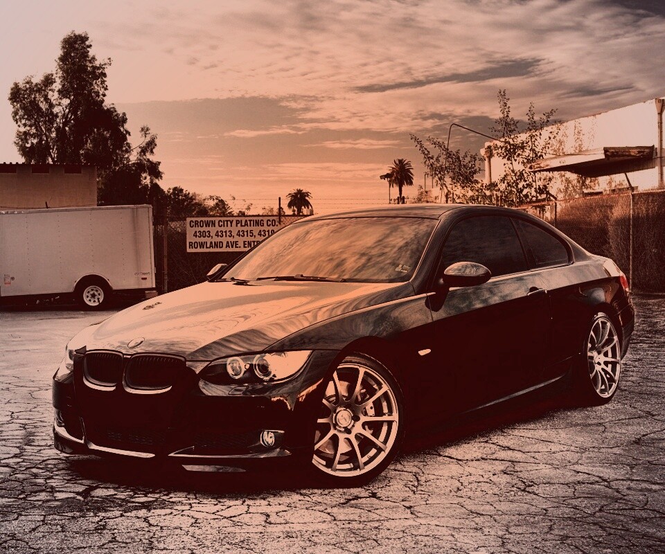 Чёрный БМВ обои