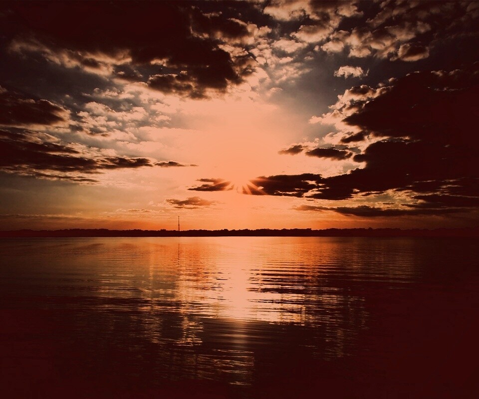 Закат над озером обои