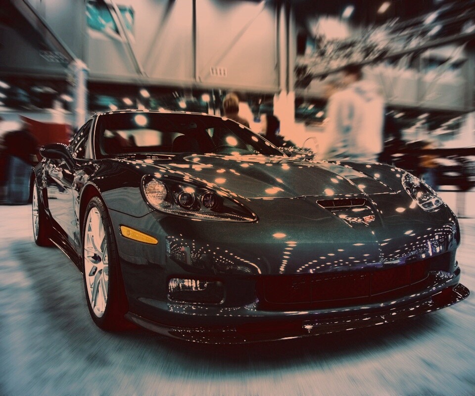 Машина на выставке обои