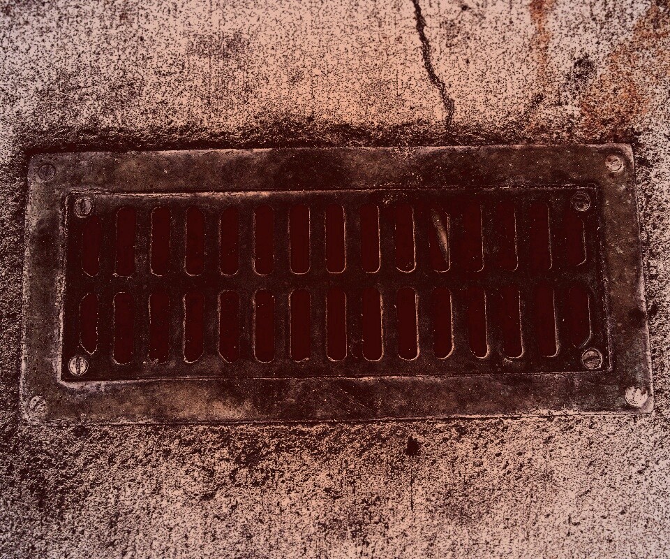 Канализационная решетка обои