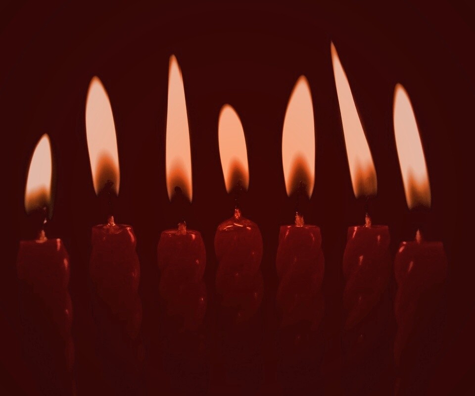 Красные свечи обои
