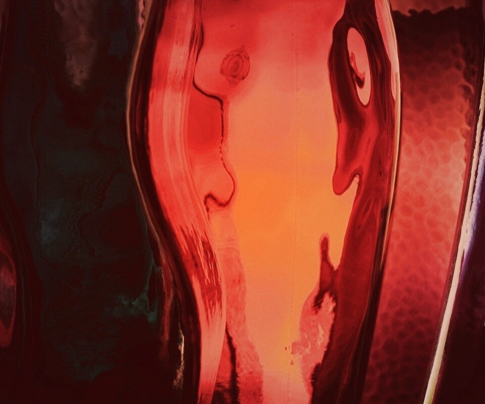 Абстрактное в бутылочном стекле обои