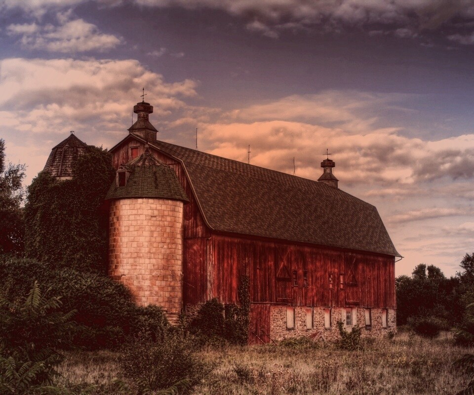 Старый красный амбар обои
