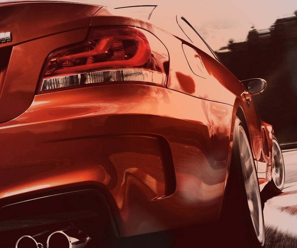 BMW входит в поворот на треке обои