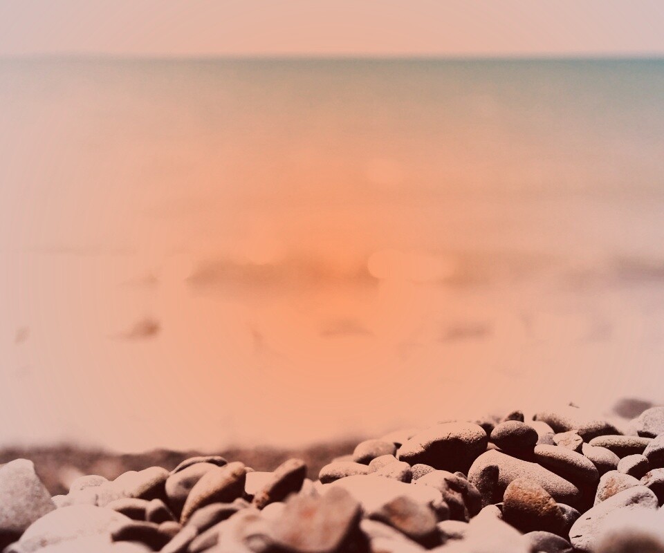 Пляж из гальки обои