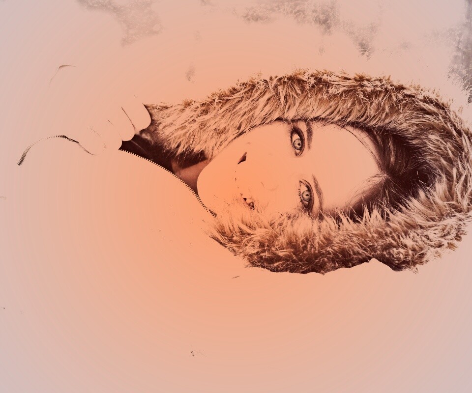 Девушка в снегу обои