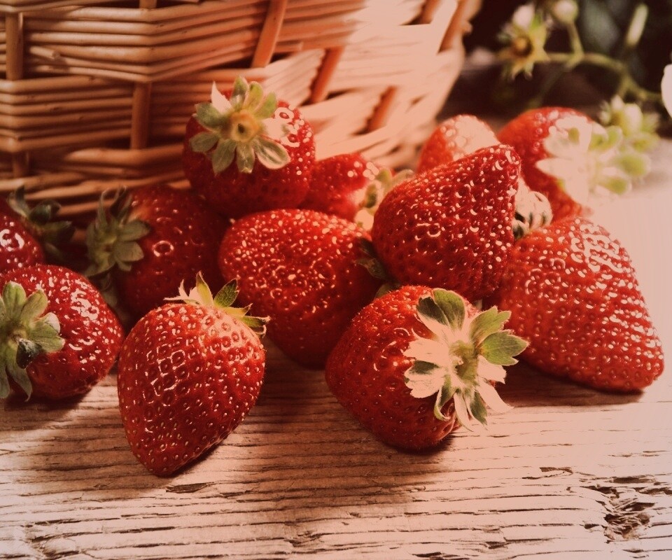 Клубничка обои