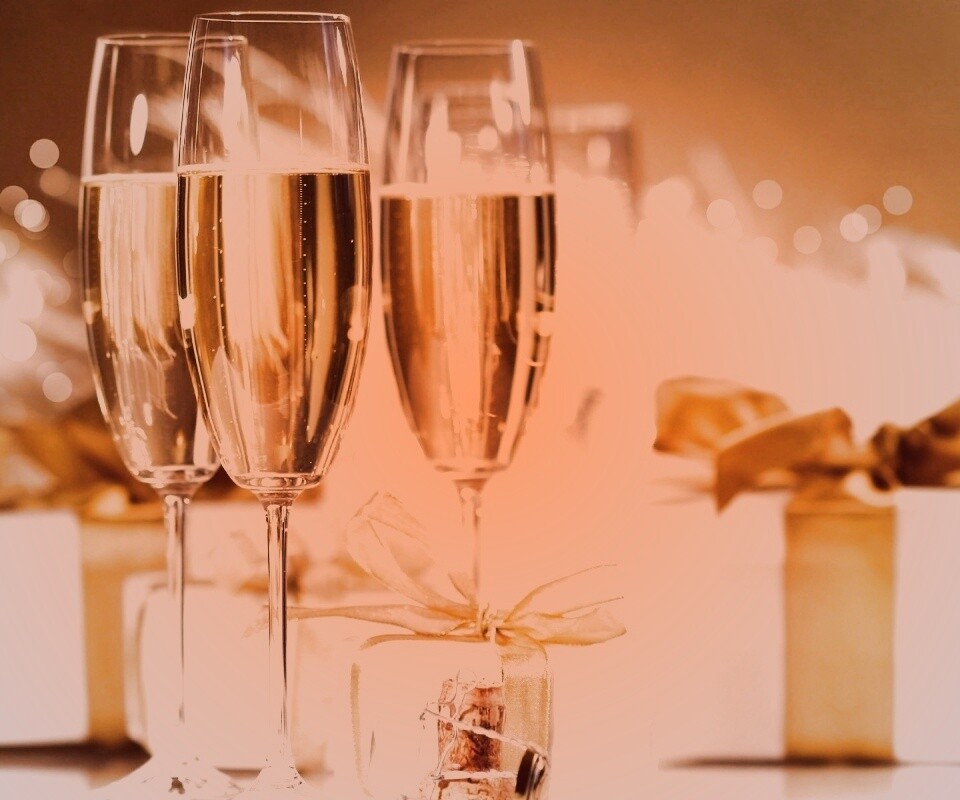 Бокалы с шампанским обои