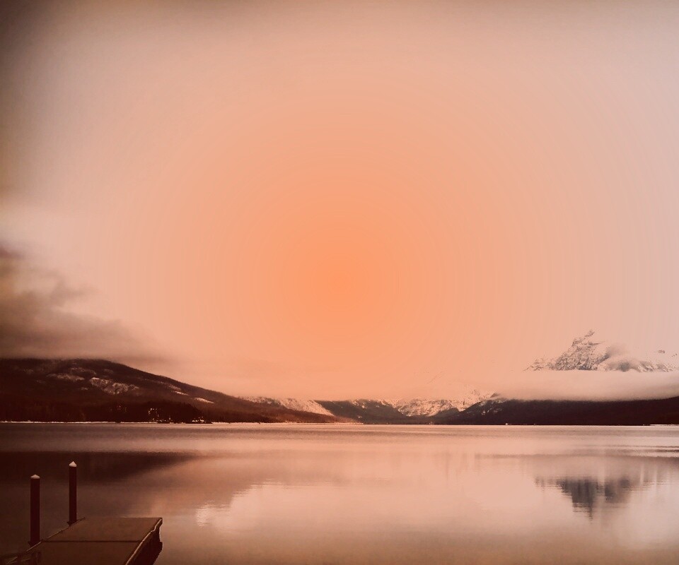 Спокойное горное озеро обои