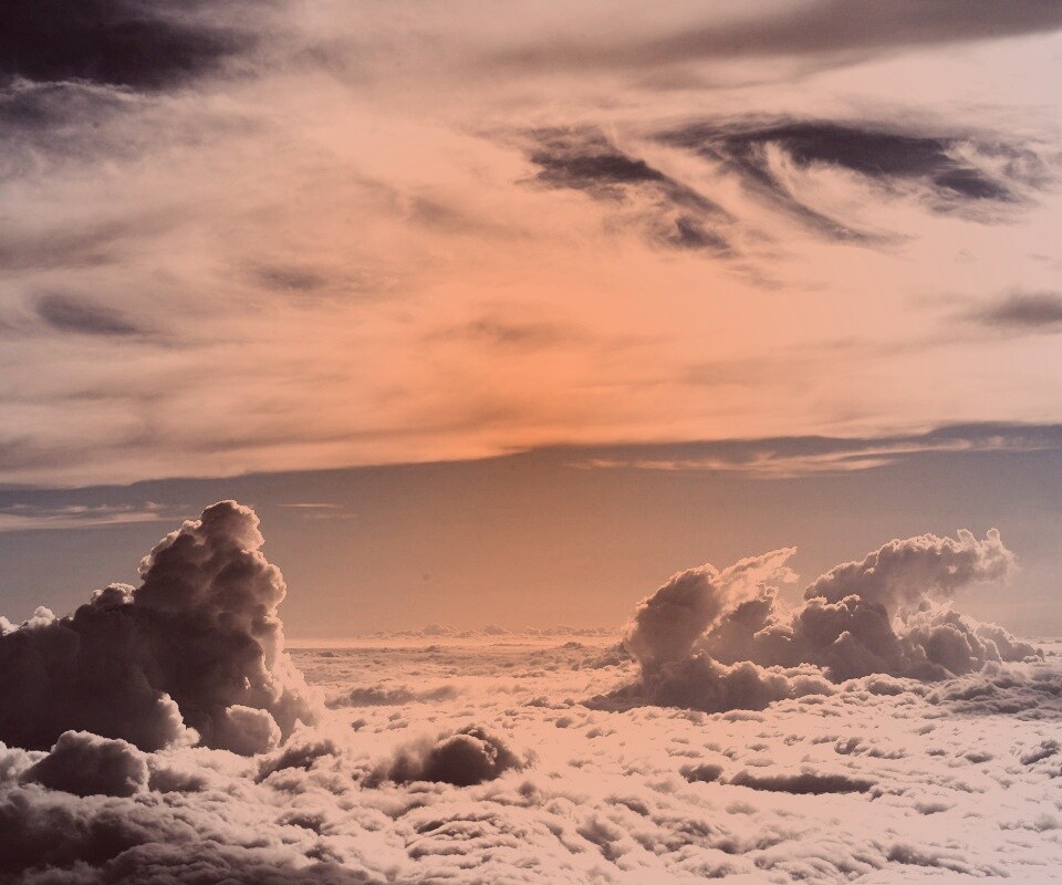 Беспокойное небо обои