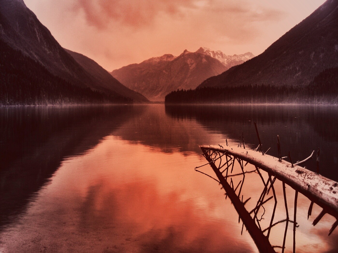 Горное озеро обои