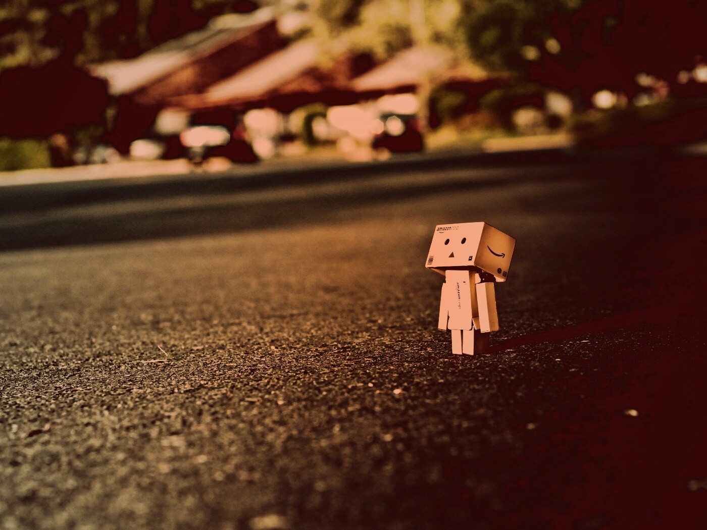 Данбо смотрит вверх обои