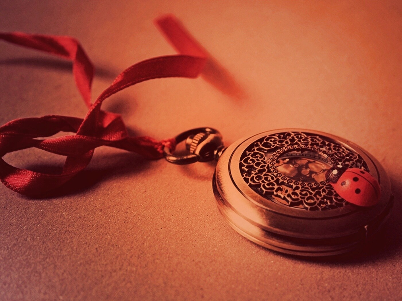 Искусные карманные часы обои