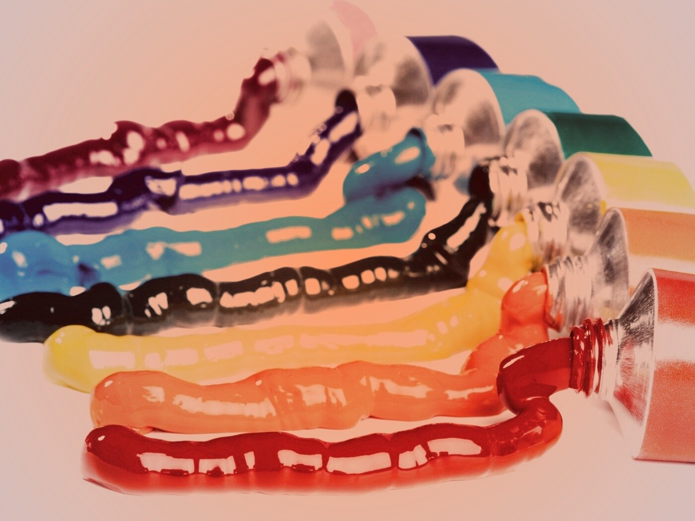 Тюбики с краской обои