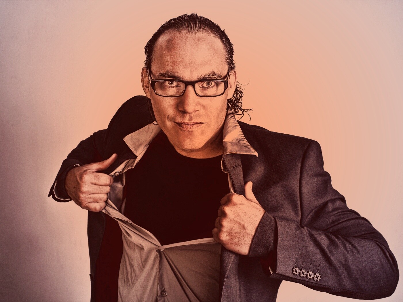 Спешит на помощь обои