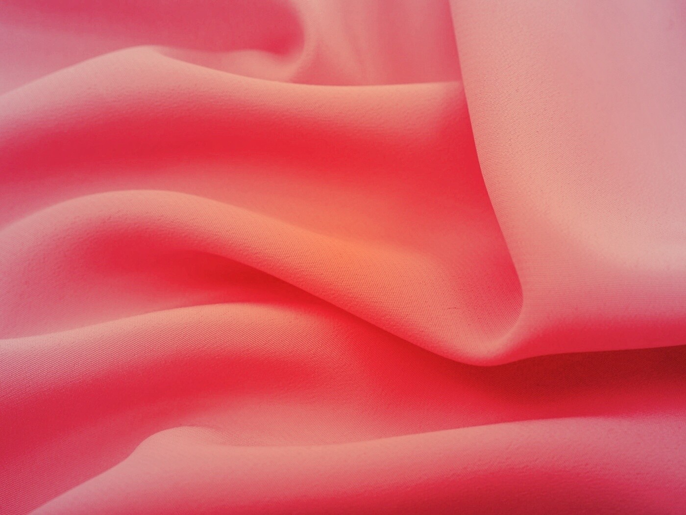 Розовая ткань обои