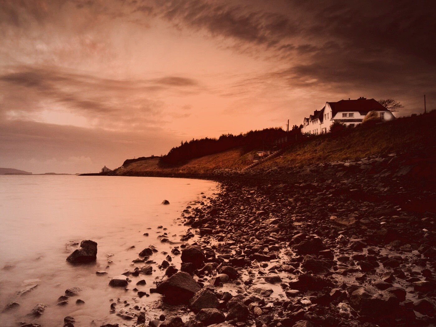 Дом у озера обои