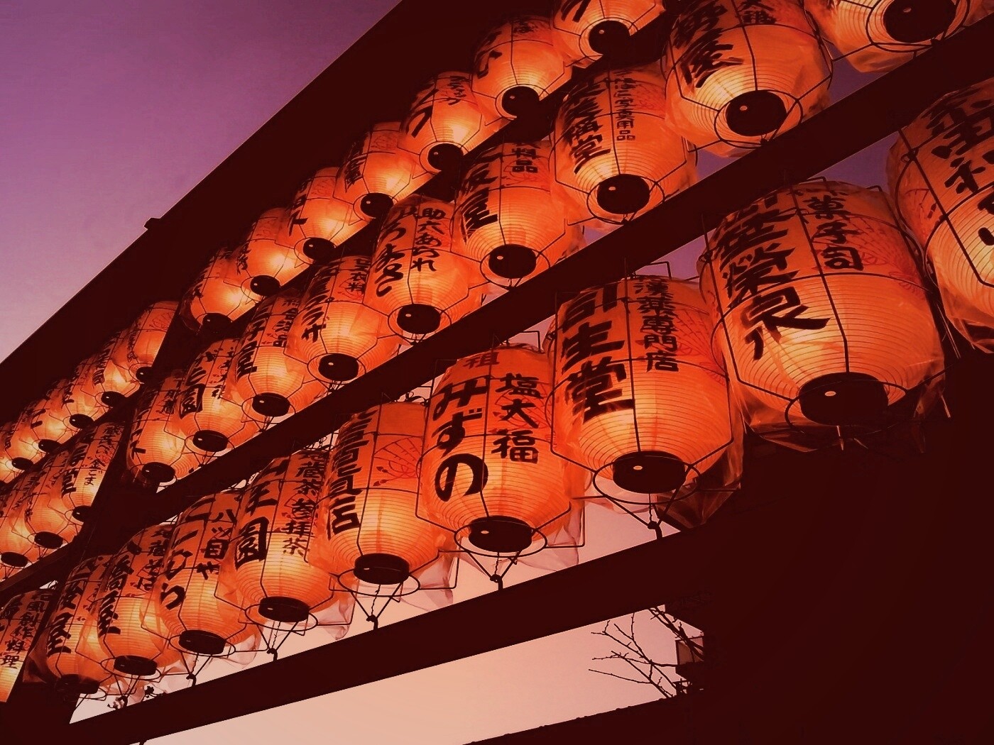 Японские фонарики вечером обои