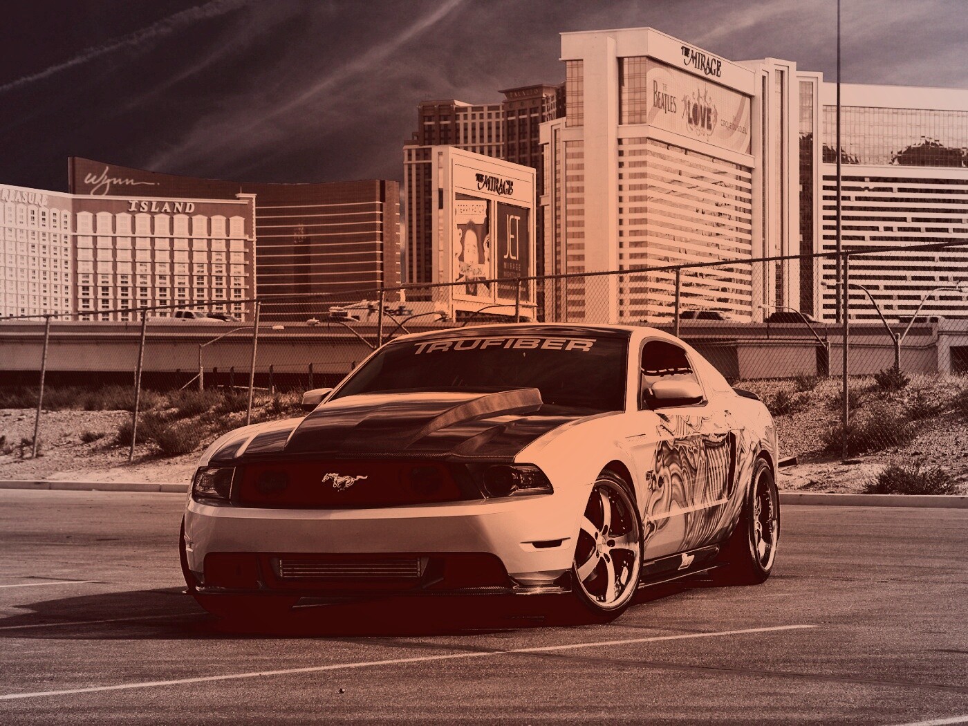 Тюнингованный Форд Мустанг обои