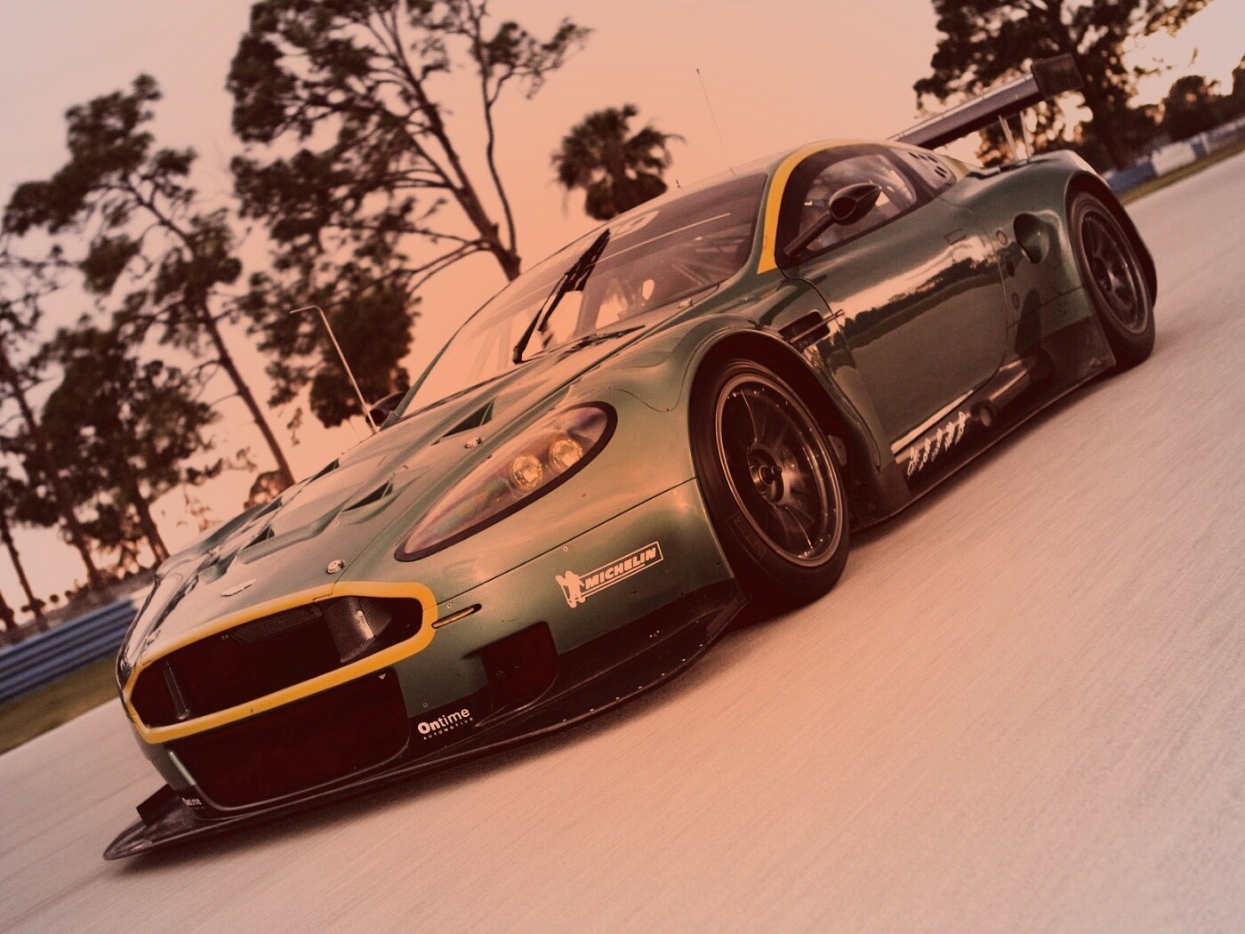 Aston Martin обои