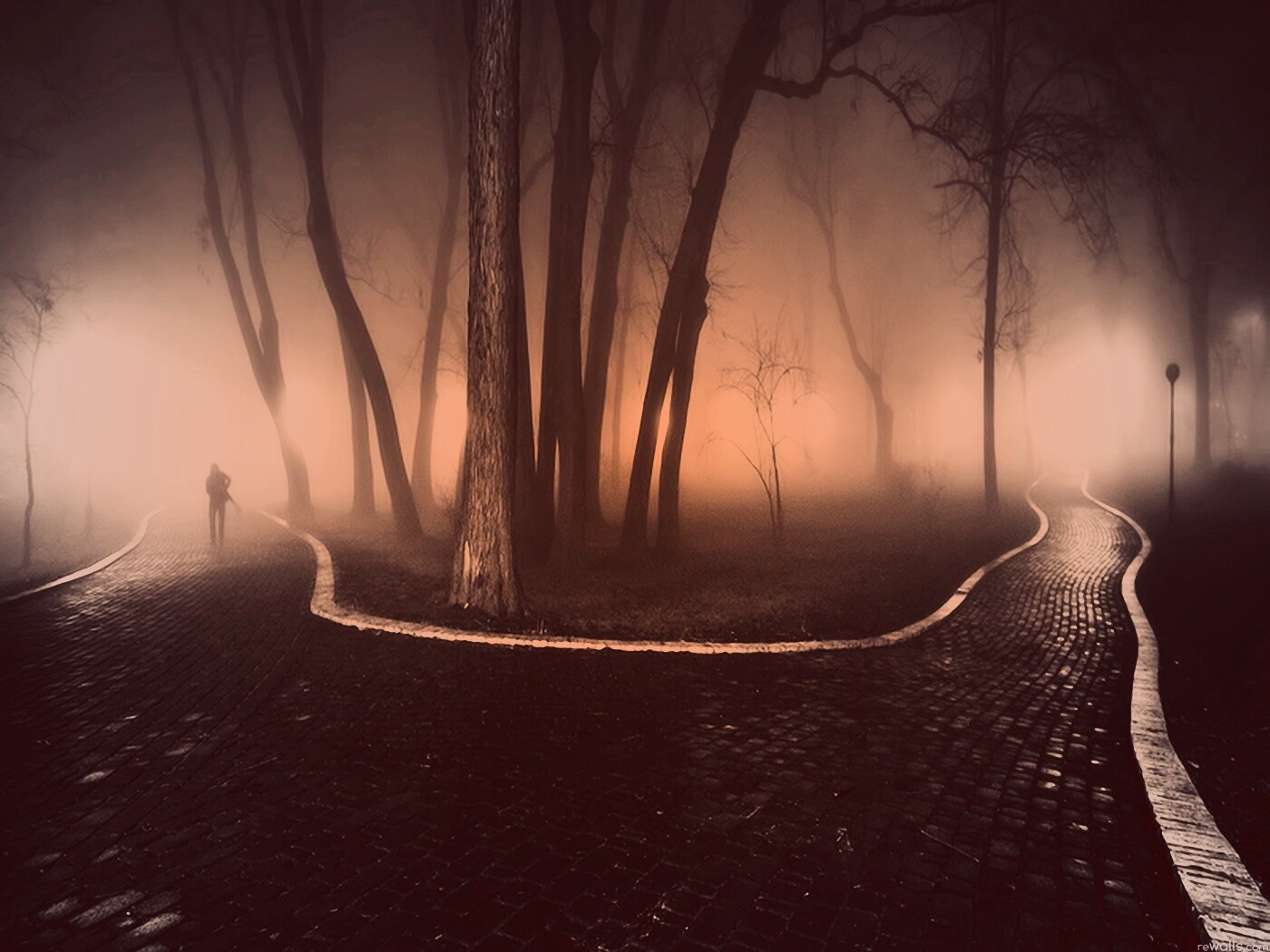 Пустынный лабиринт парковых дорожек обои