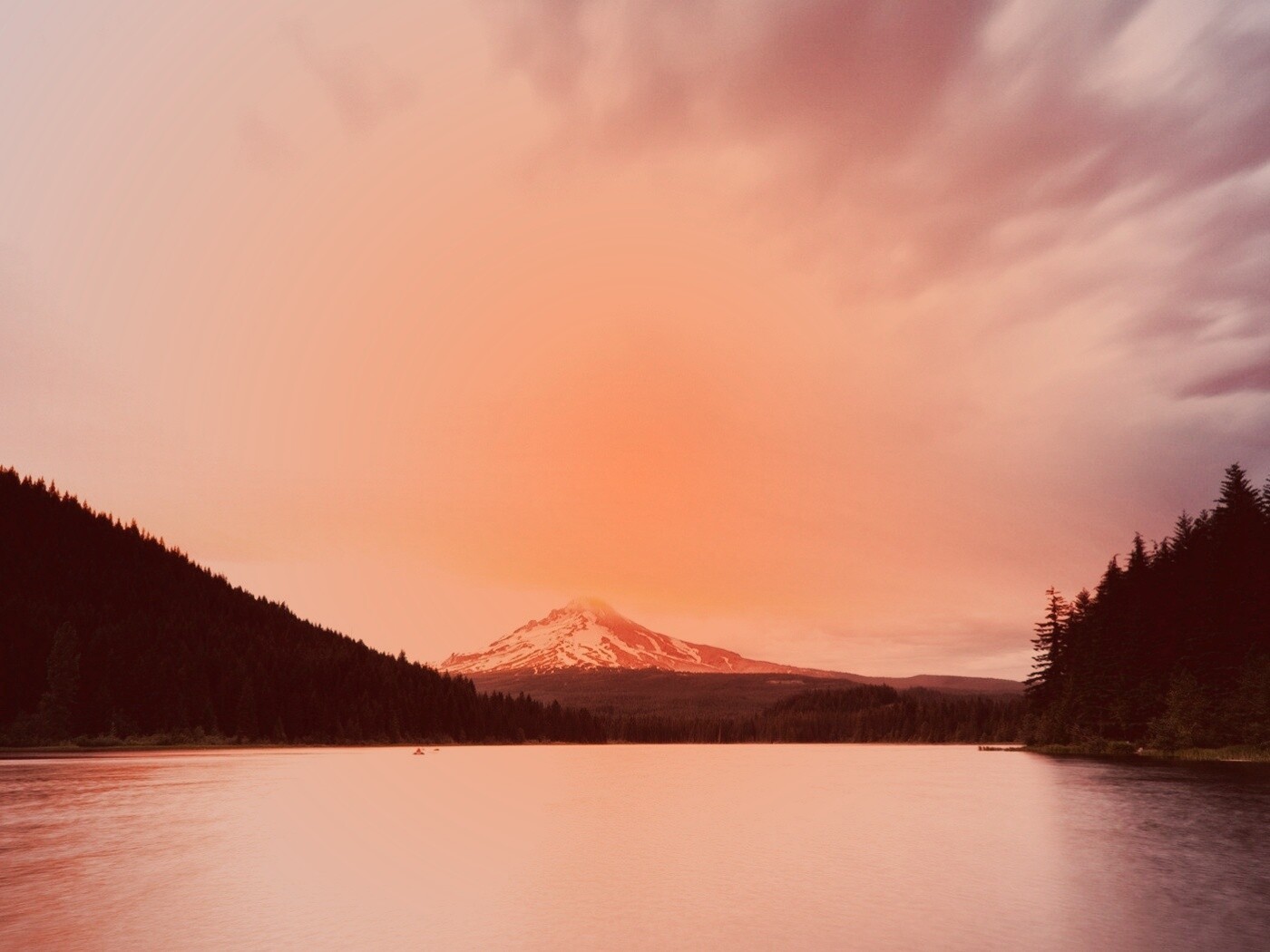 Закат над горой обои