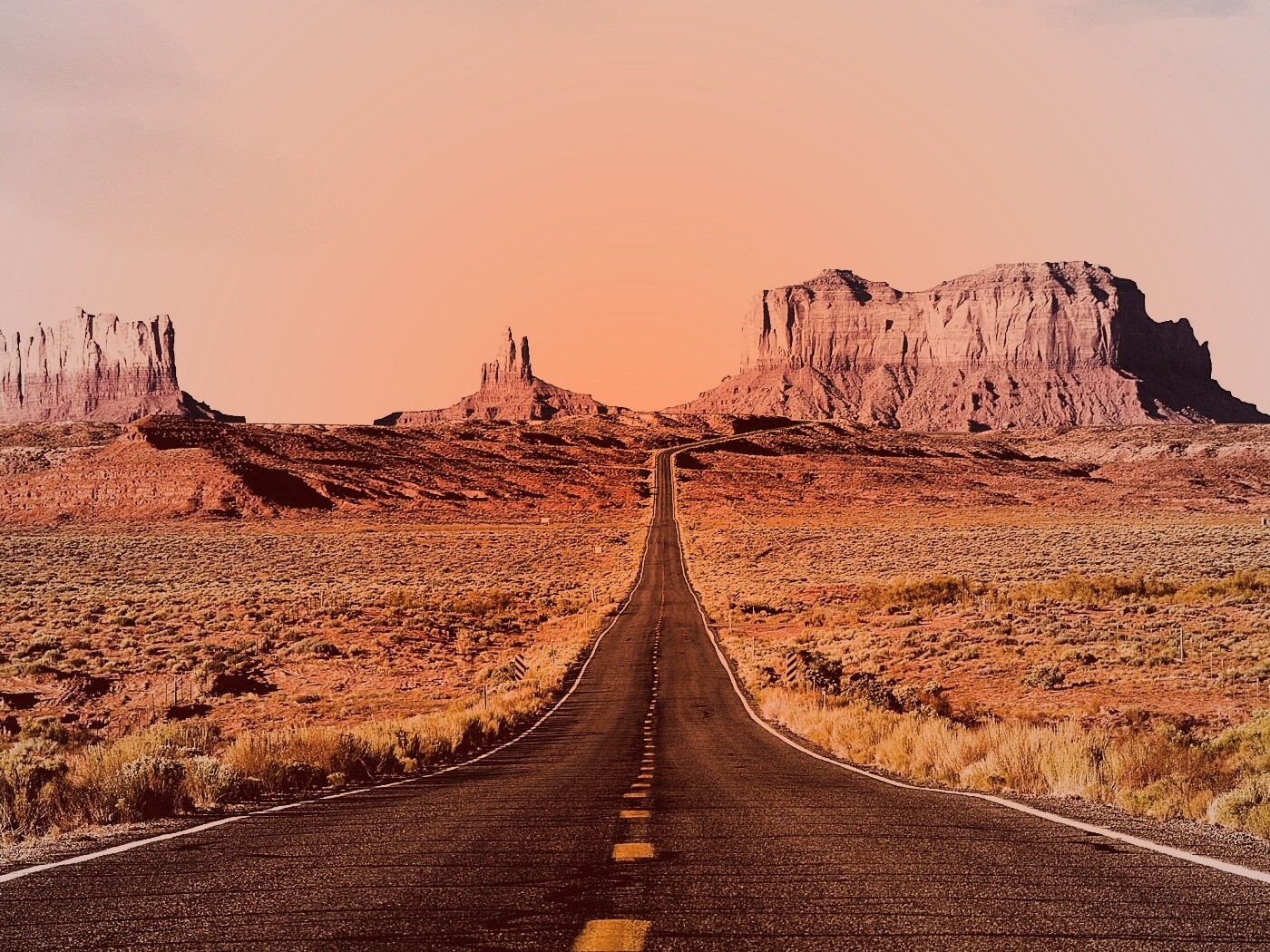 Дорога в пустыне обои