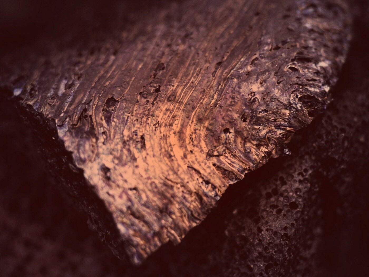 Металл с радужным отливом обои