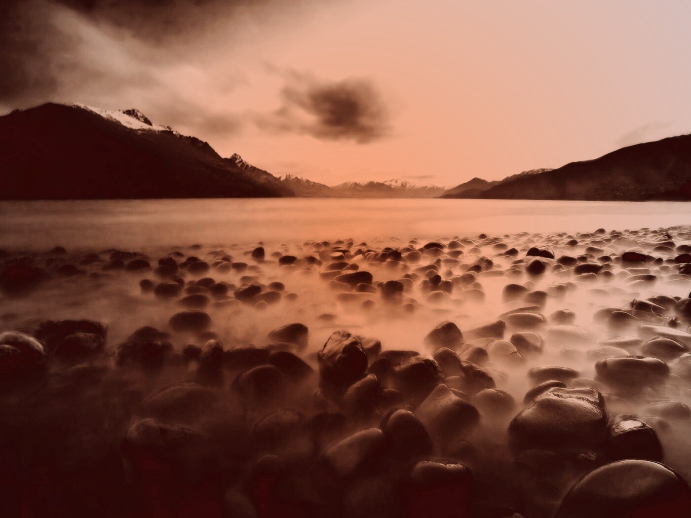 Озеро в тумане обои