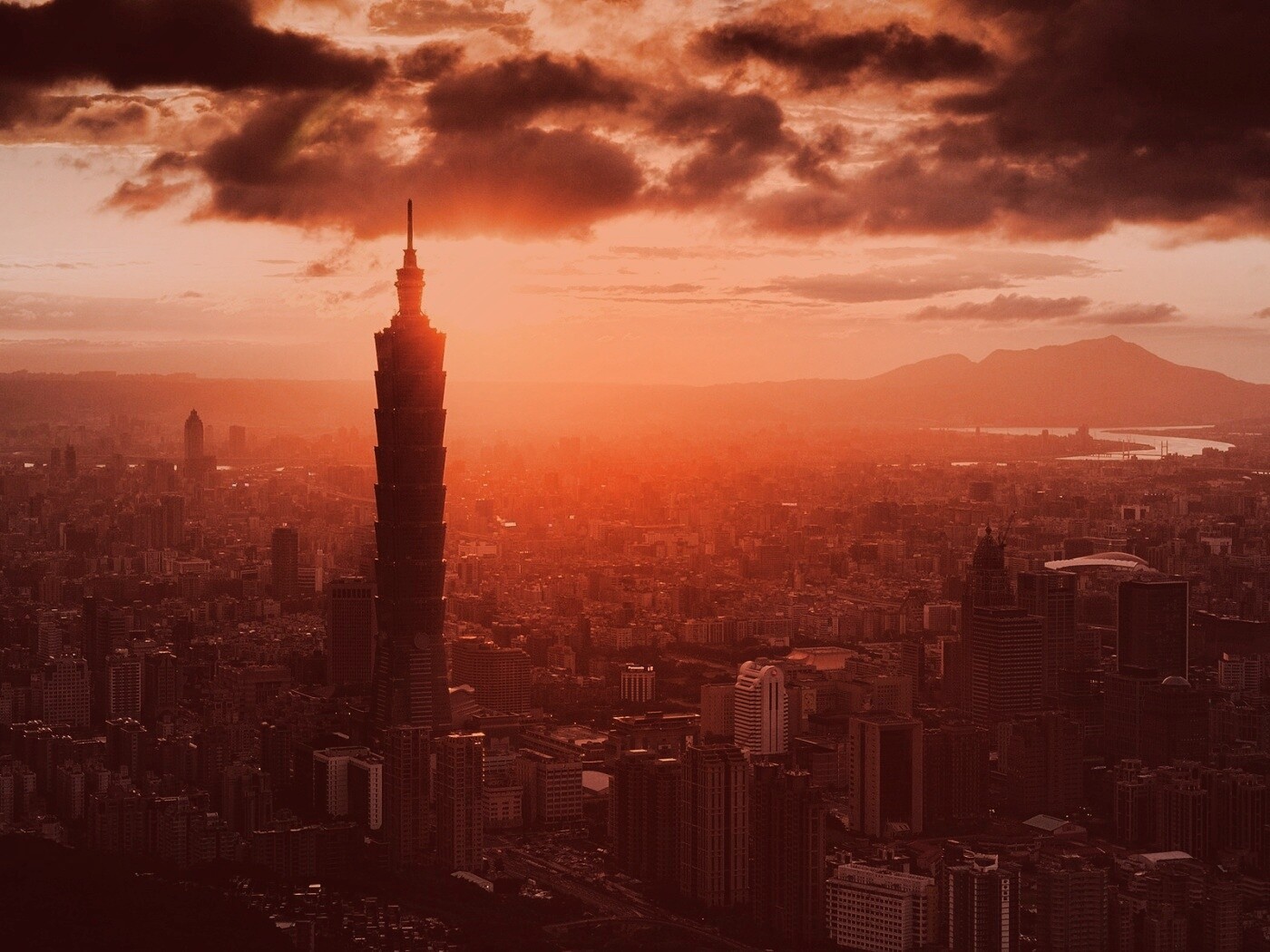 Башня на закате обои