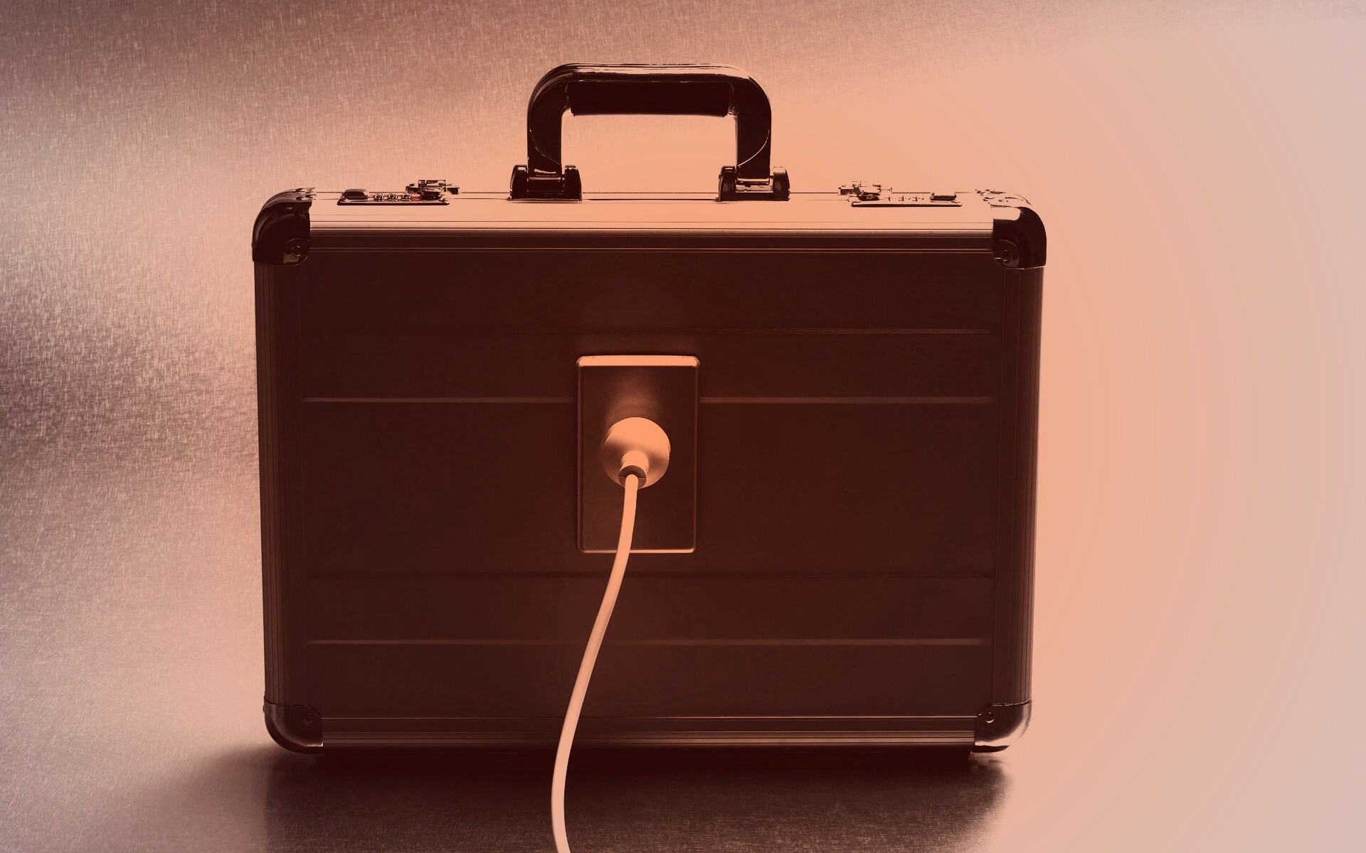 Розетка на кейсе обои