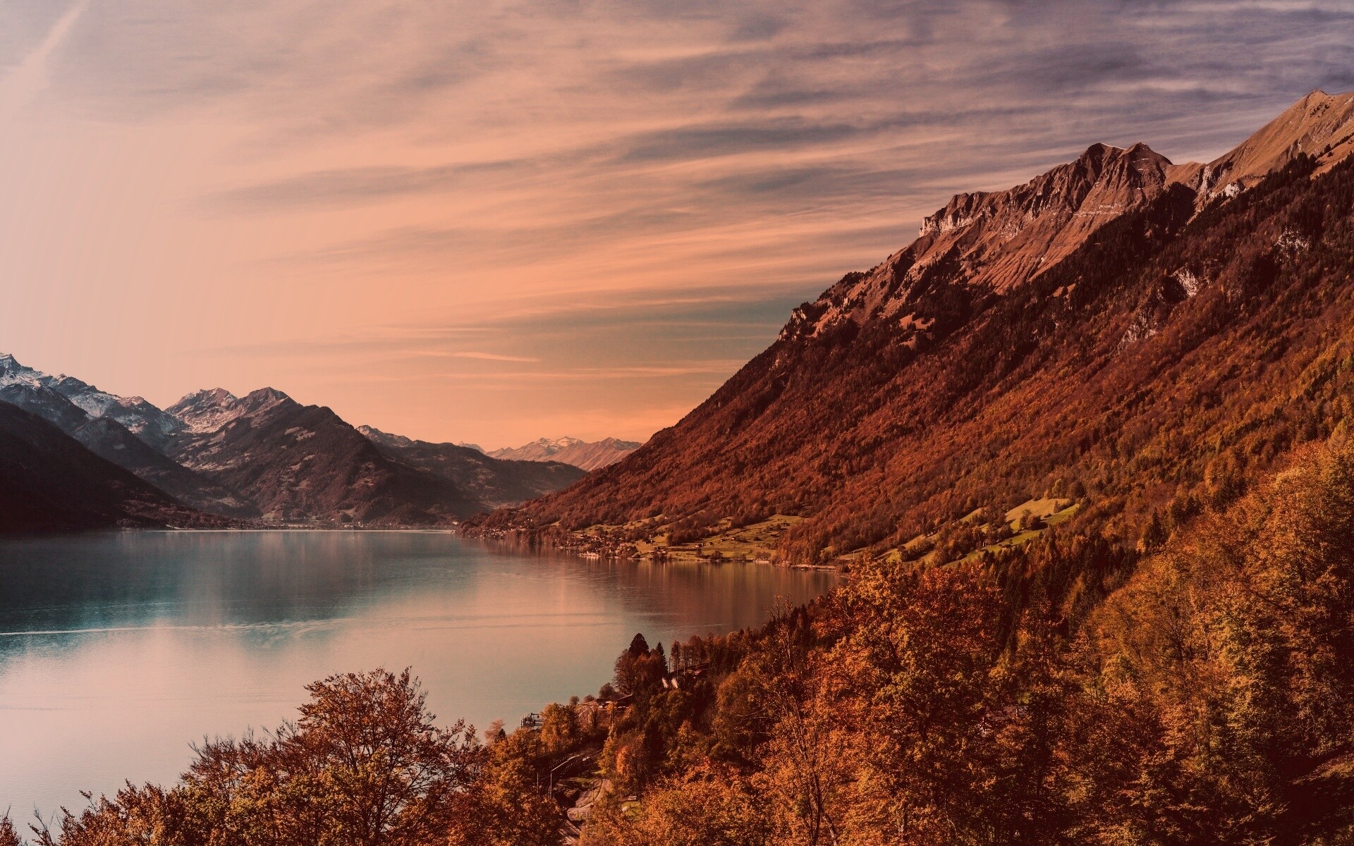 Горное озеро обои