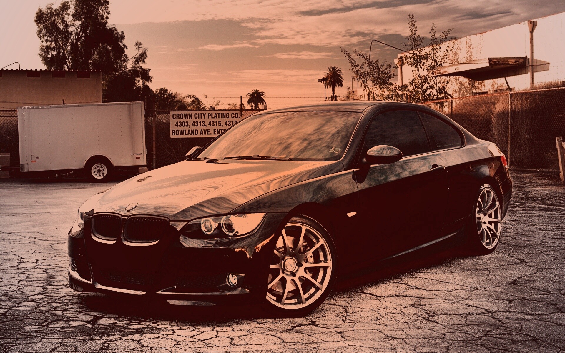 Чёрный БМВ обои