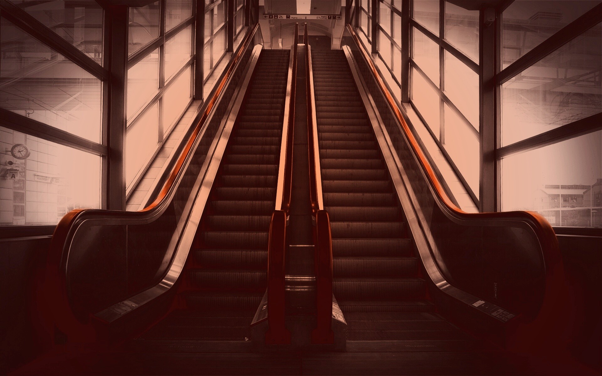 Эскалаторы снизу обои
