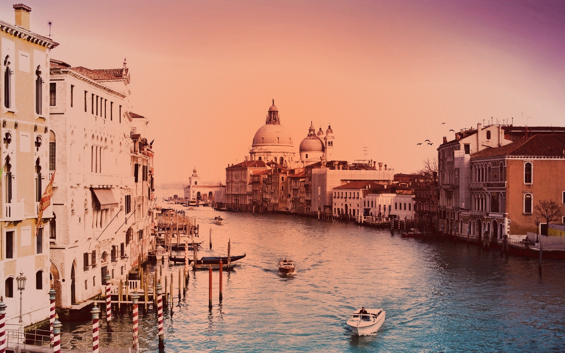 Канал в Венеции обои