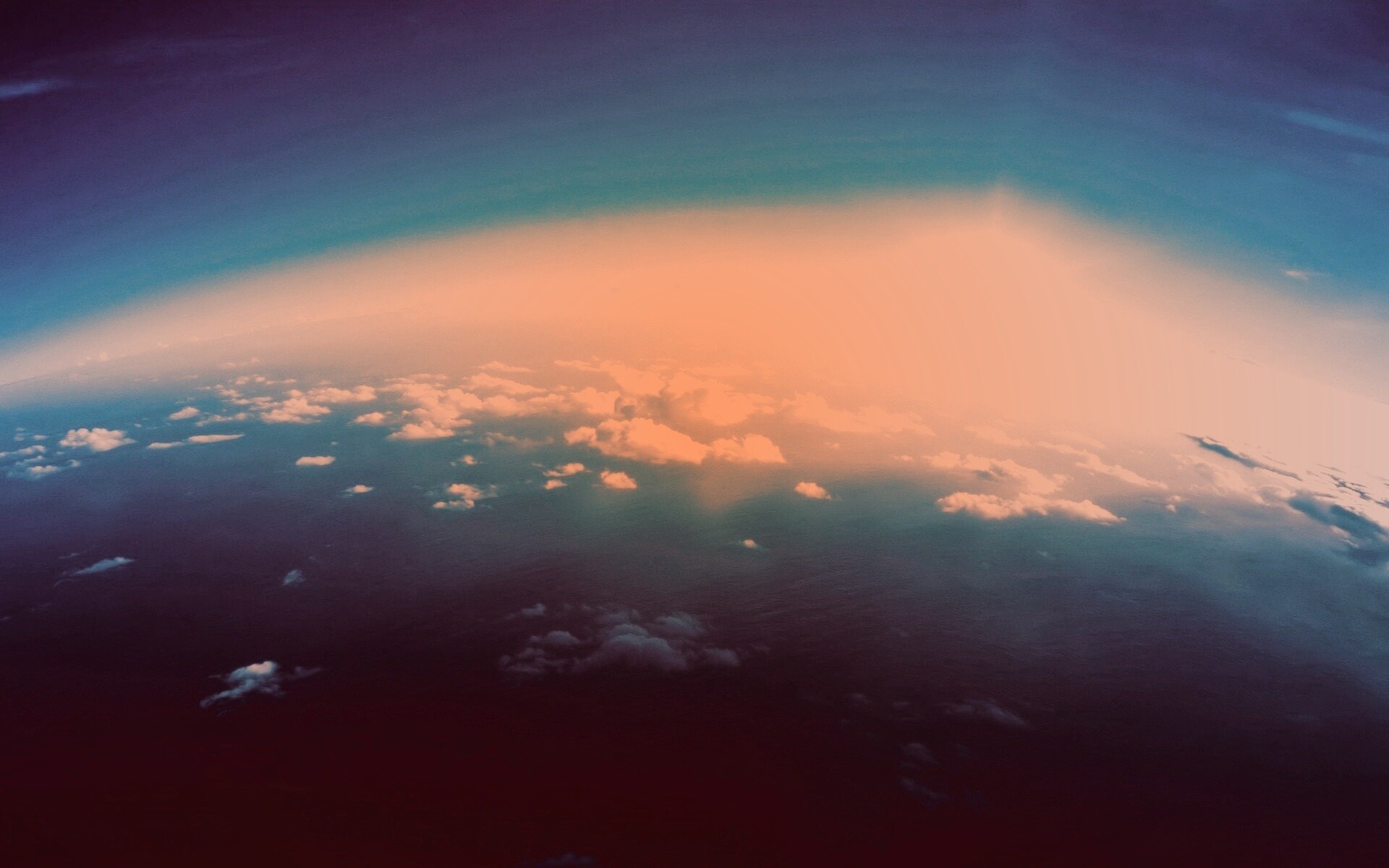 Вид с верхних слоёв атмосферы обои