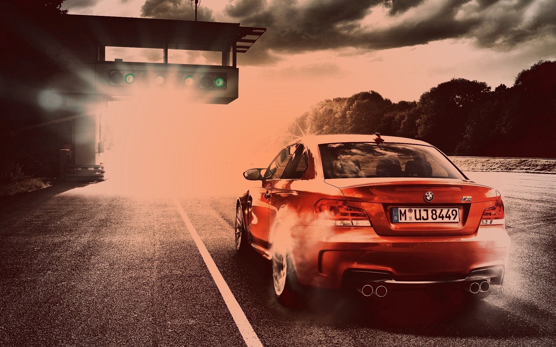 Оранжевый BMW серии M обои