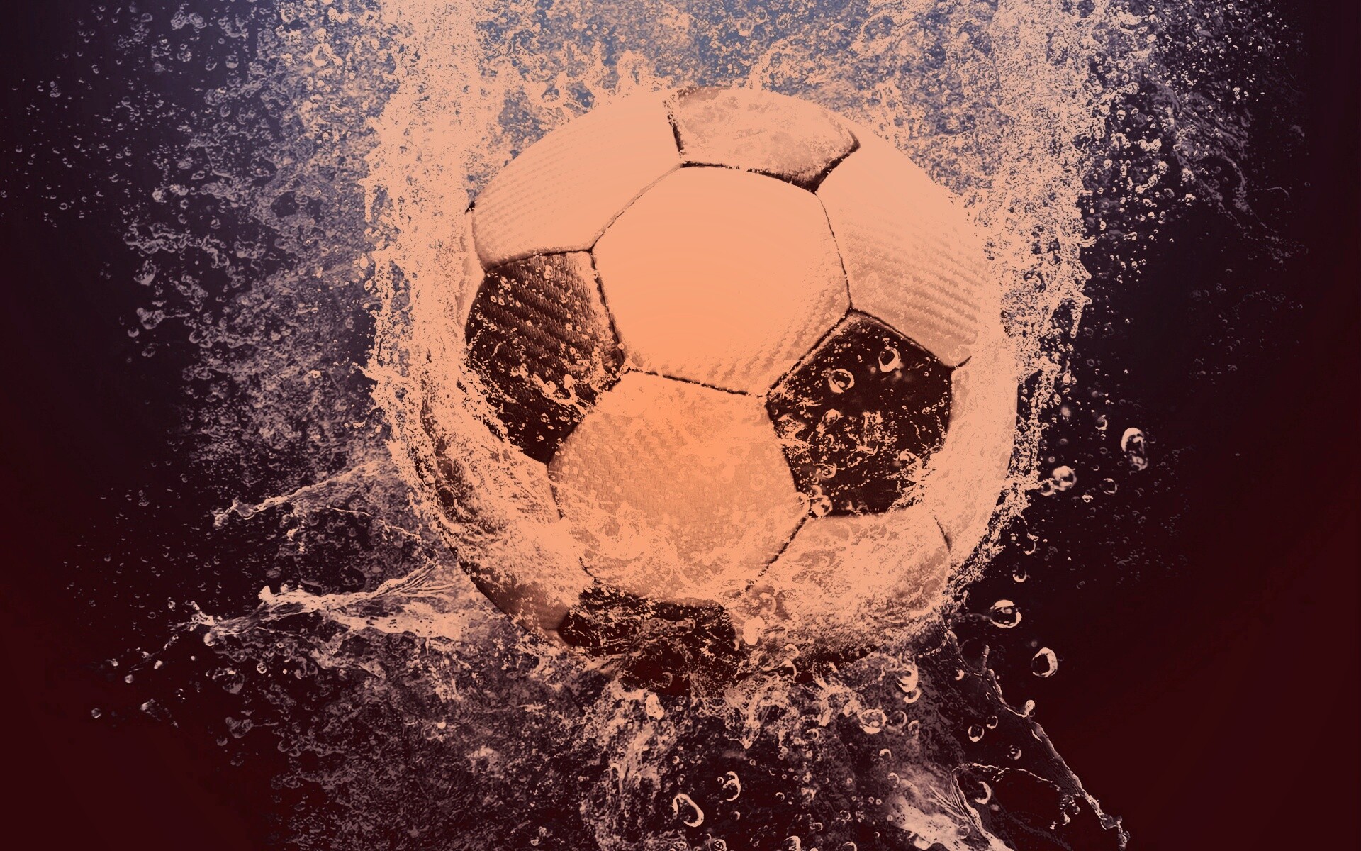 Футбольный мяч в воде обои