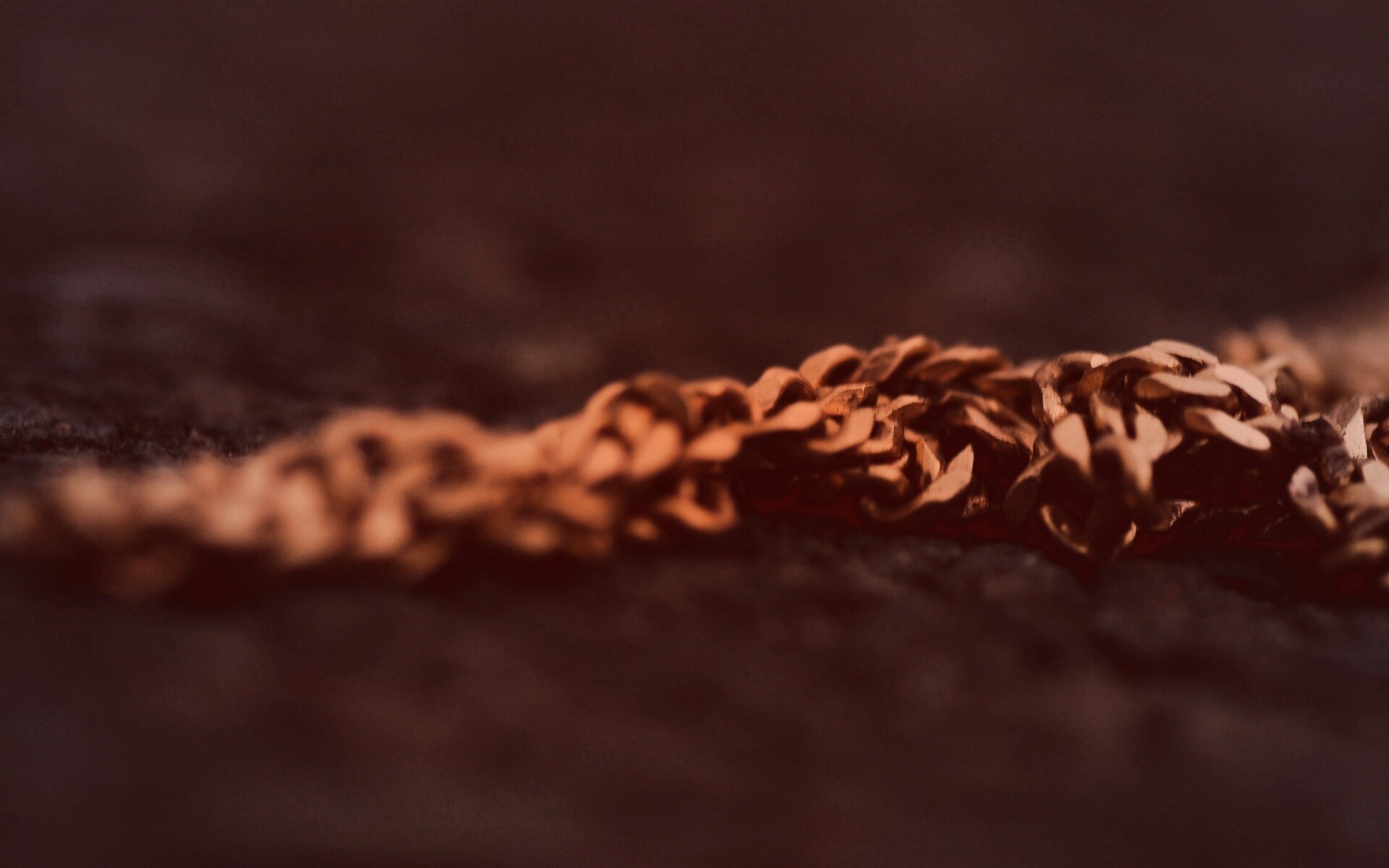 Старая золотая цепь обои