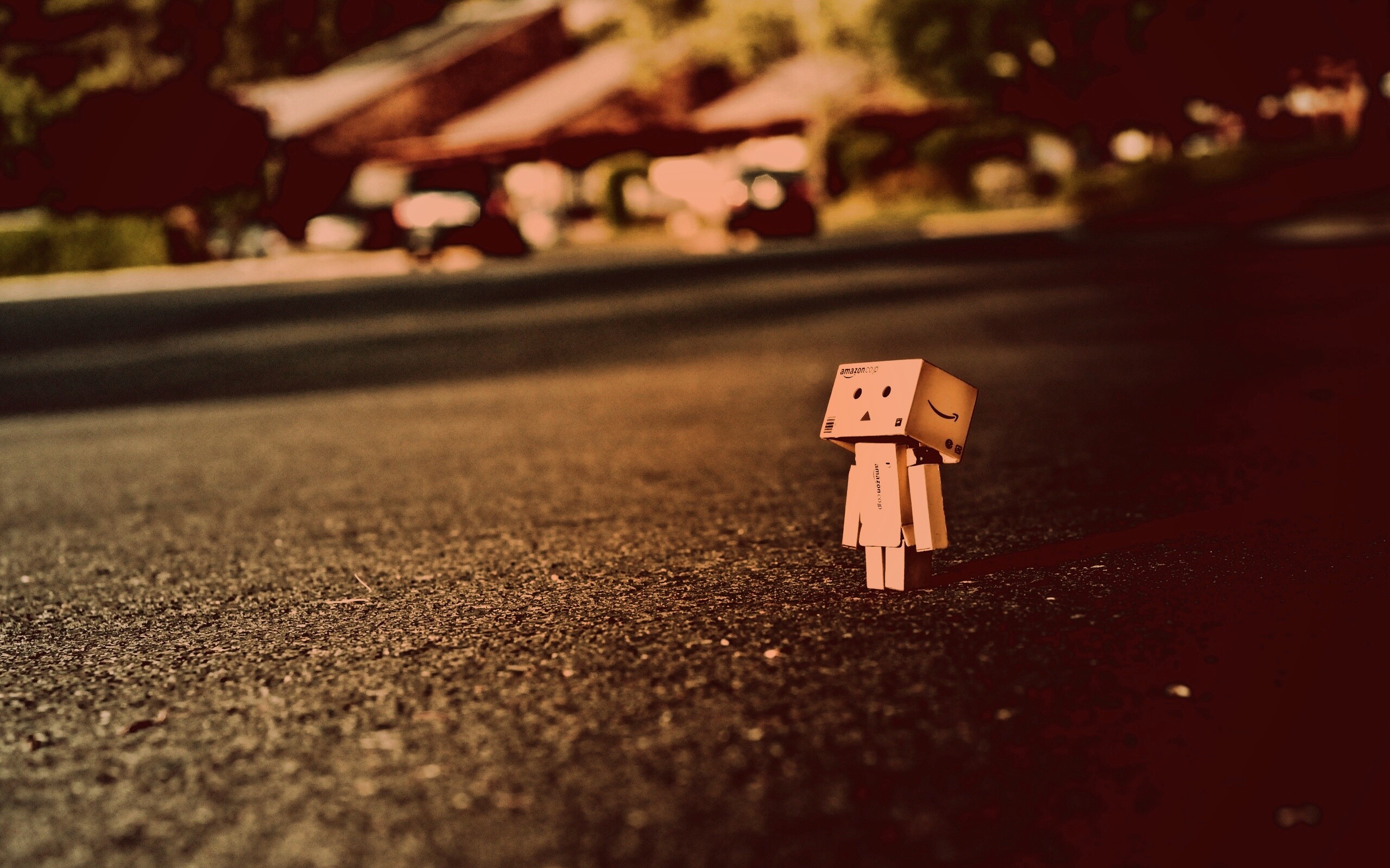 Данбо смотрит вверх обои