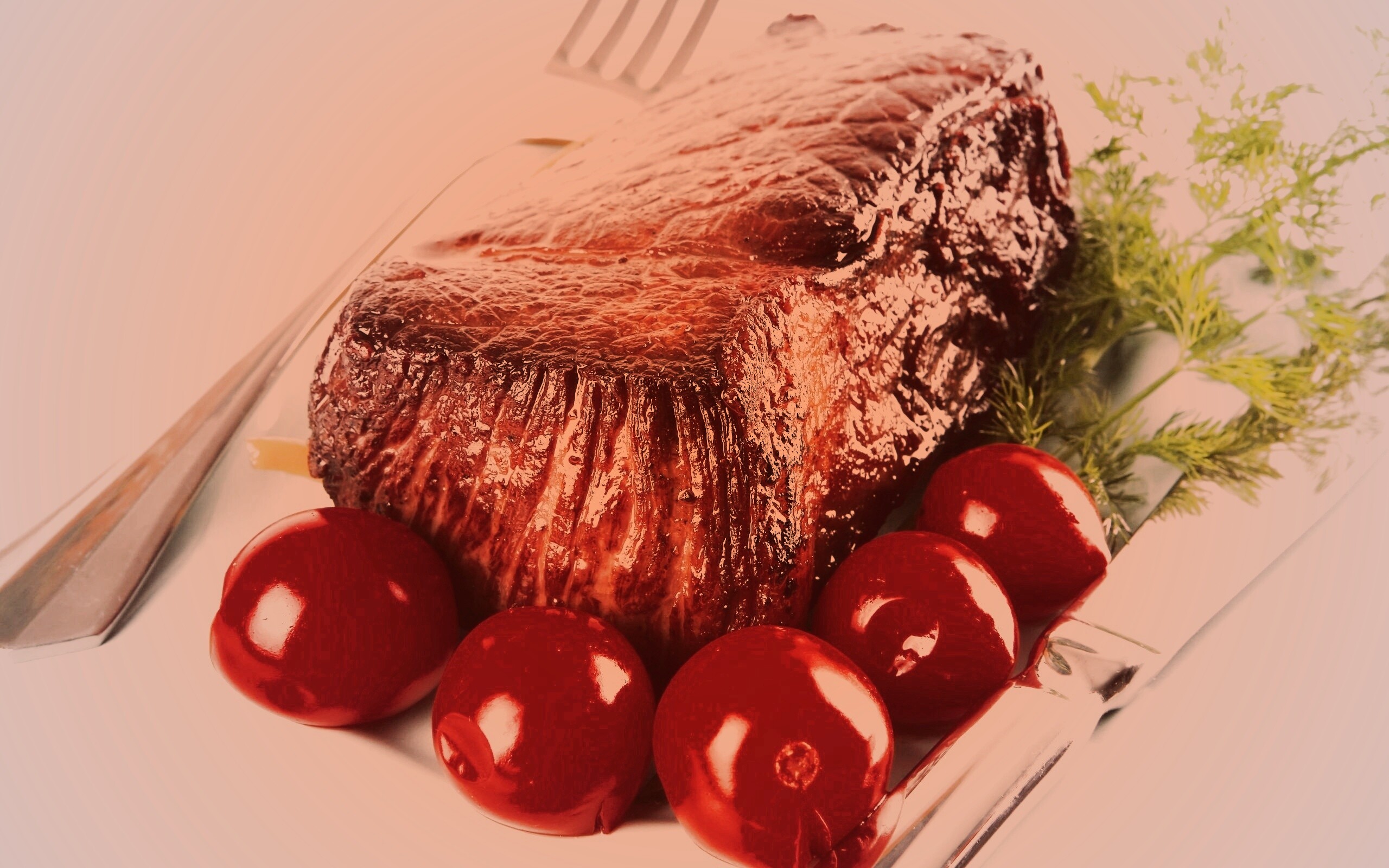 Стейк с помидорами обои