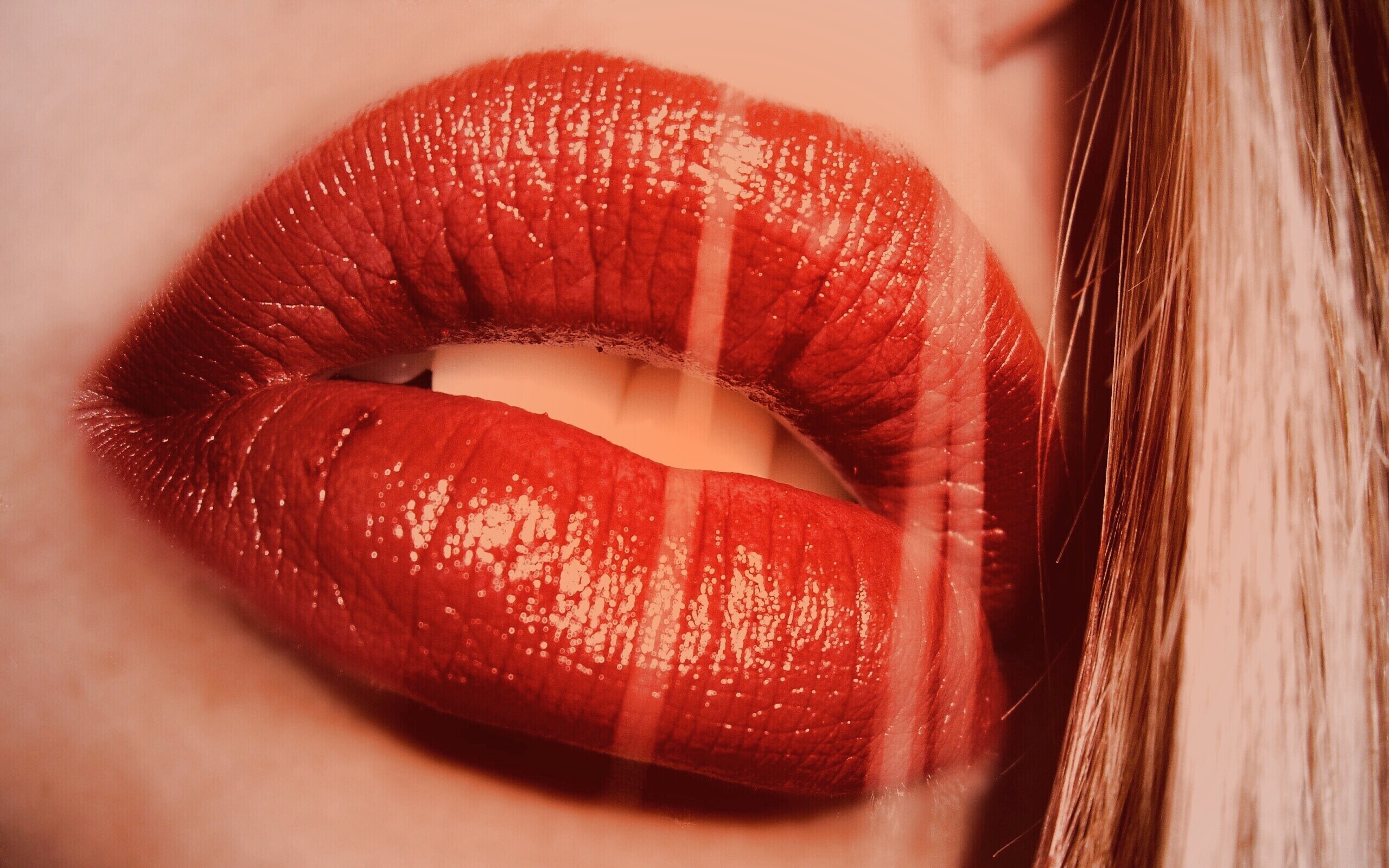 Сочные губы обои