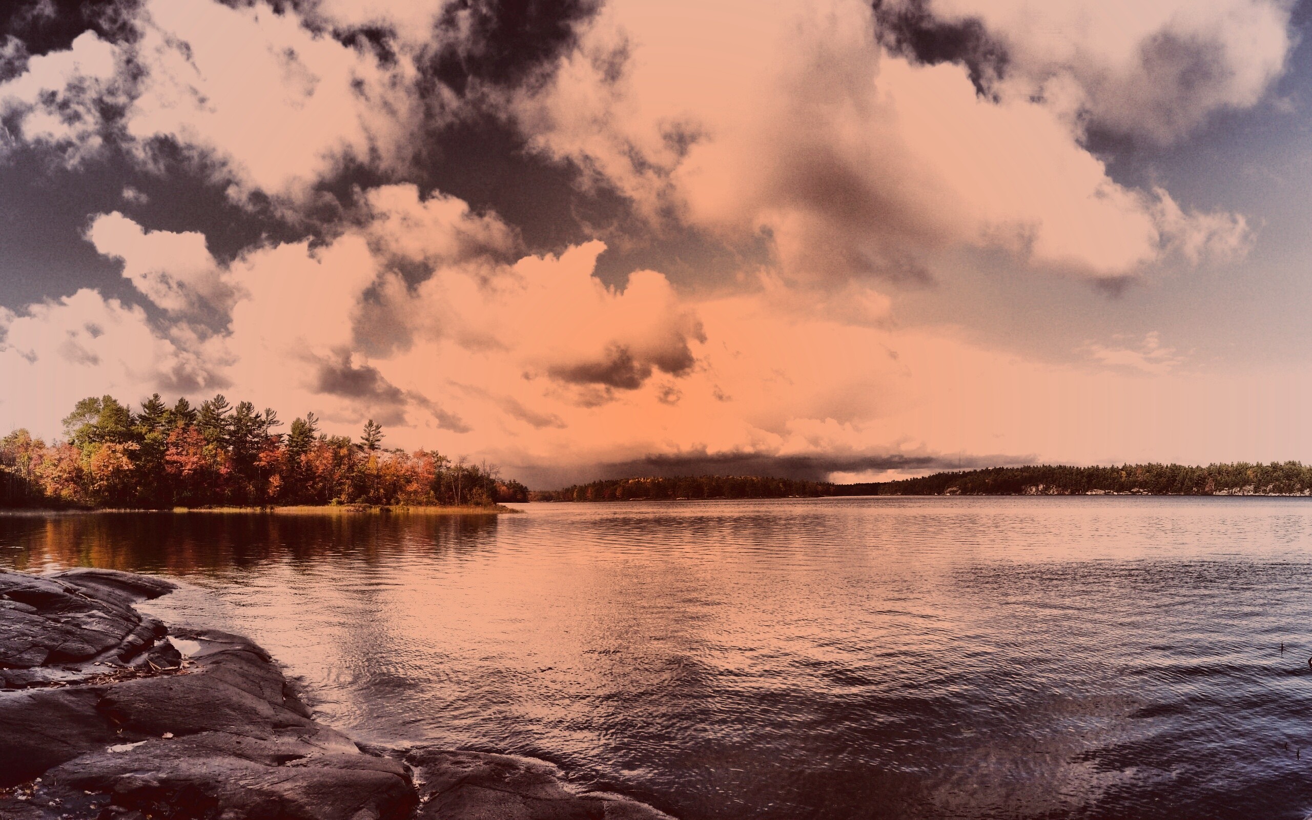 Штиль над озером обои