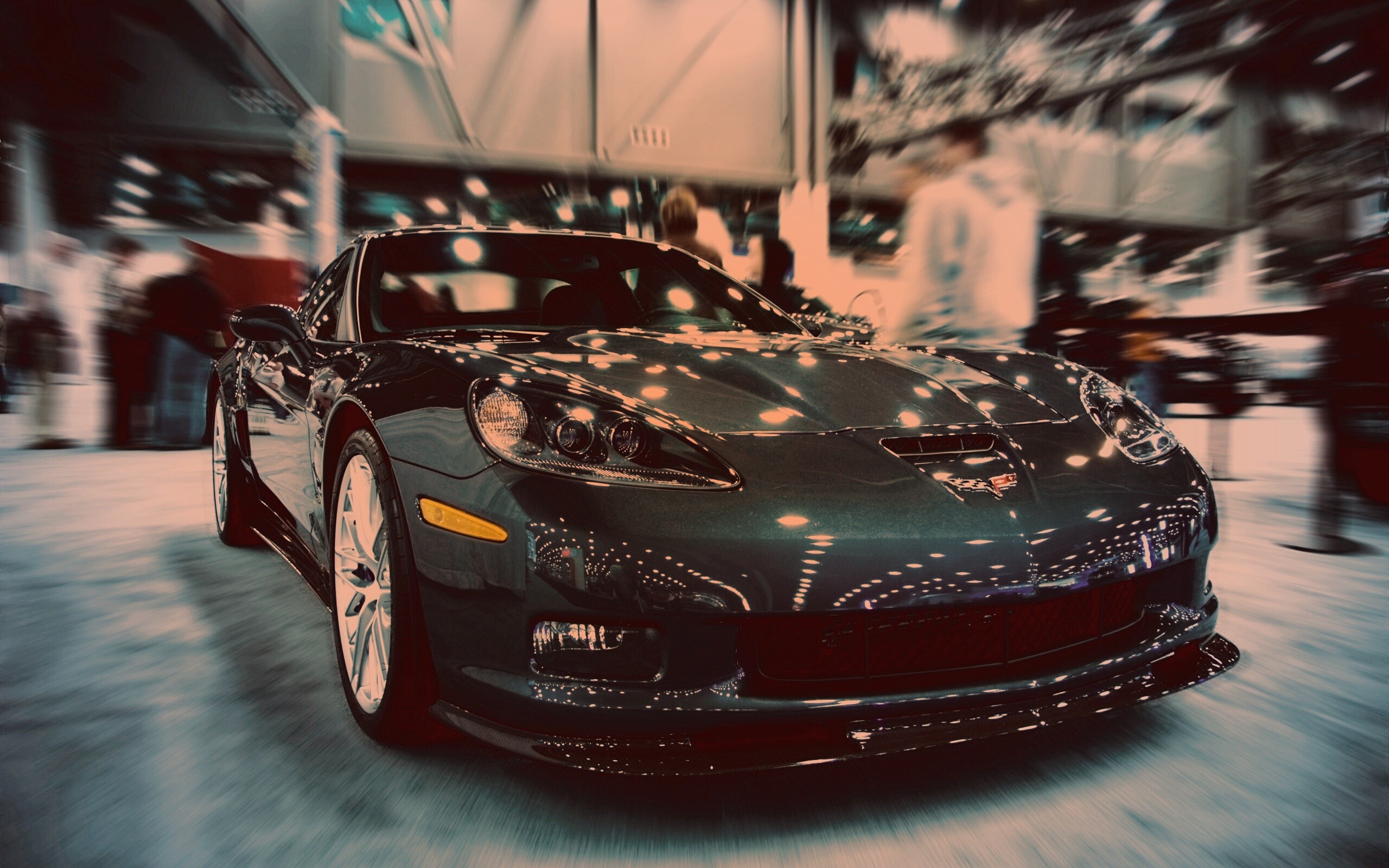 Машина на выставке обои