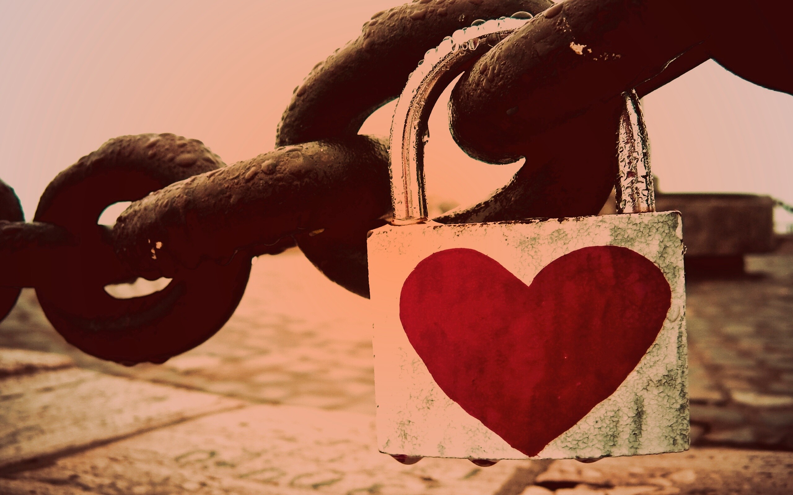 Замочек для влюбленных обои