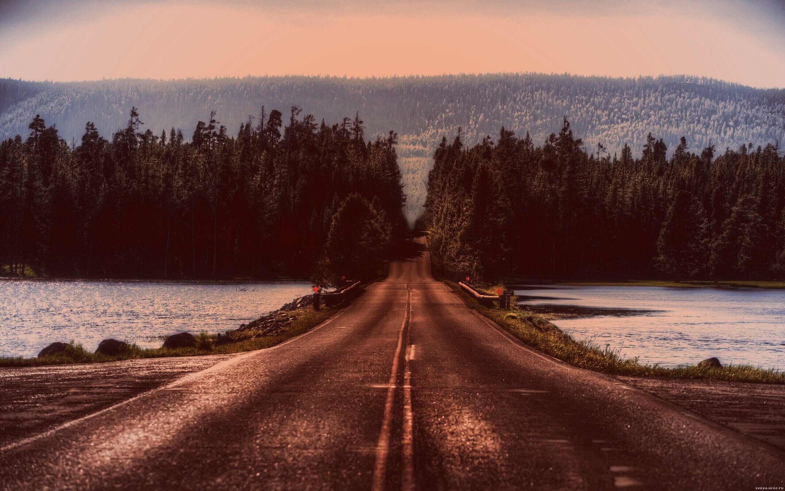 Дорога через озеро обои