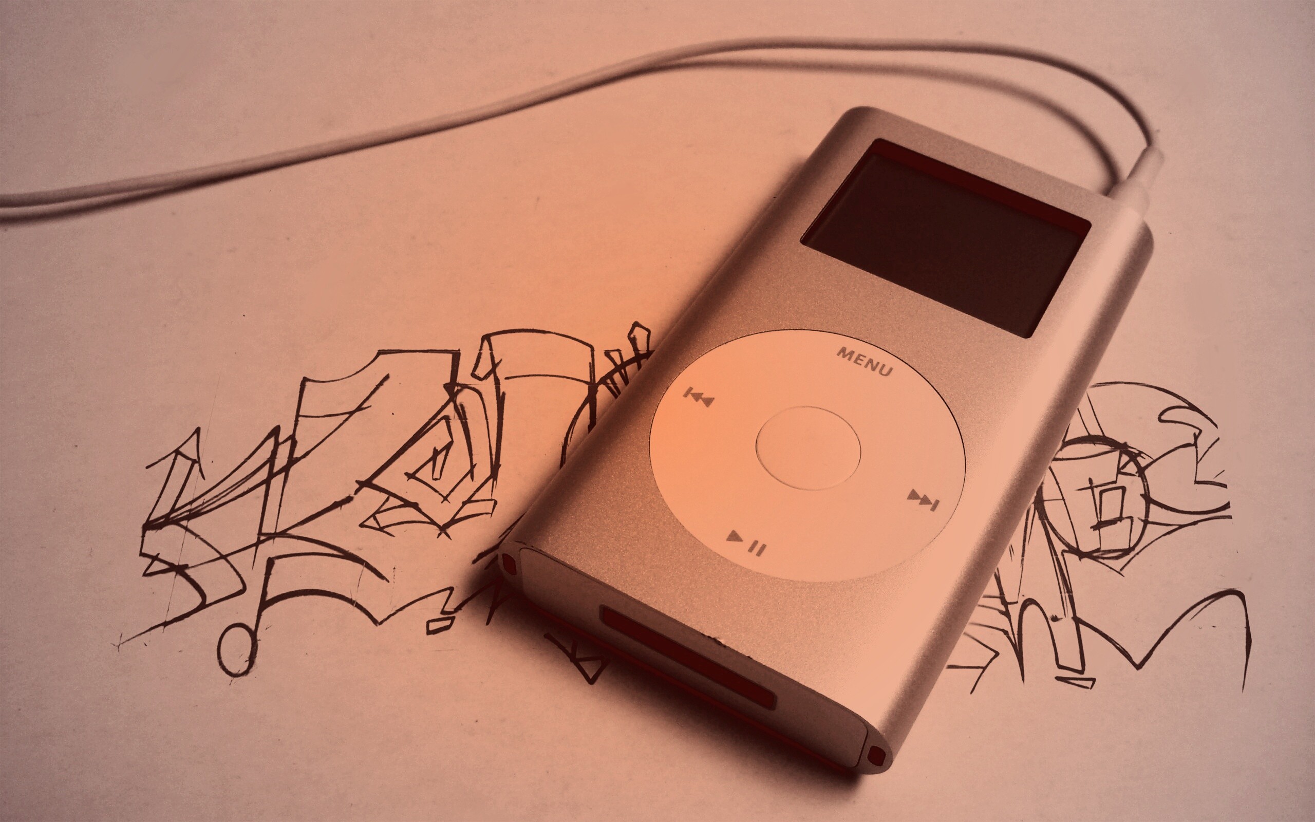 iPod на лиске с граффити обои