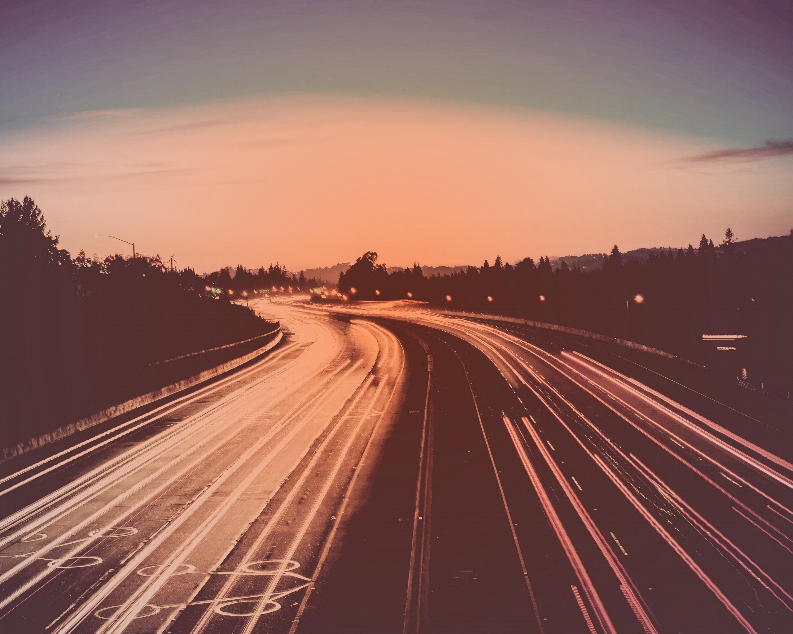 Автострада в огнях обои