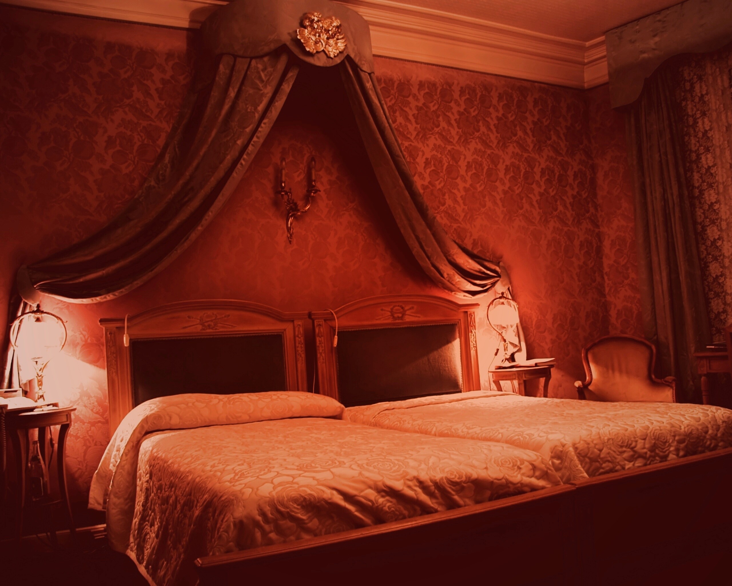 Спальня обои