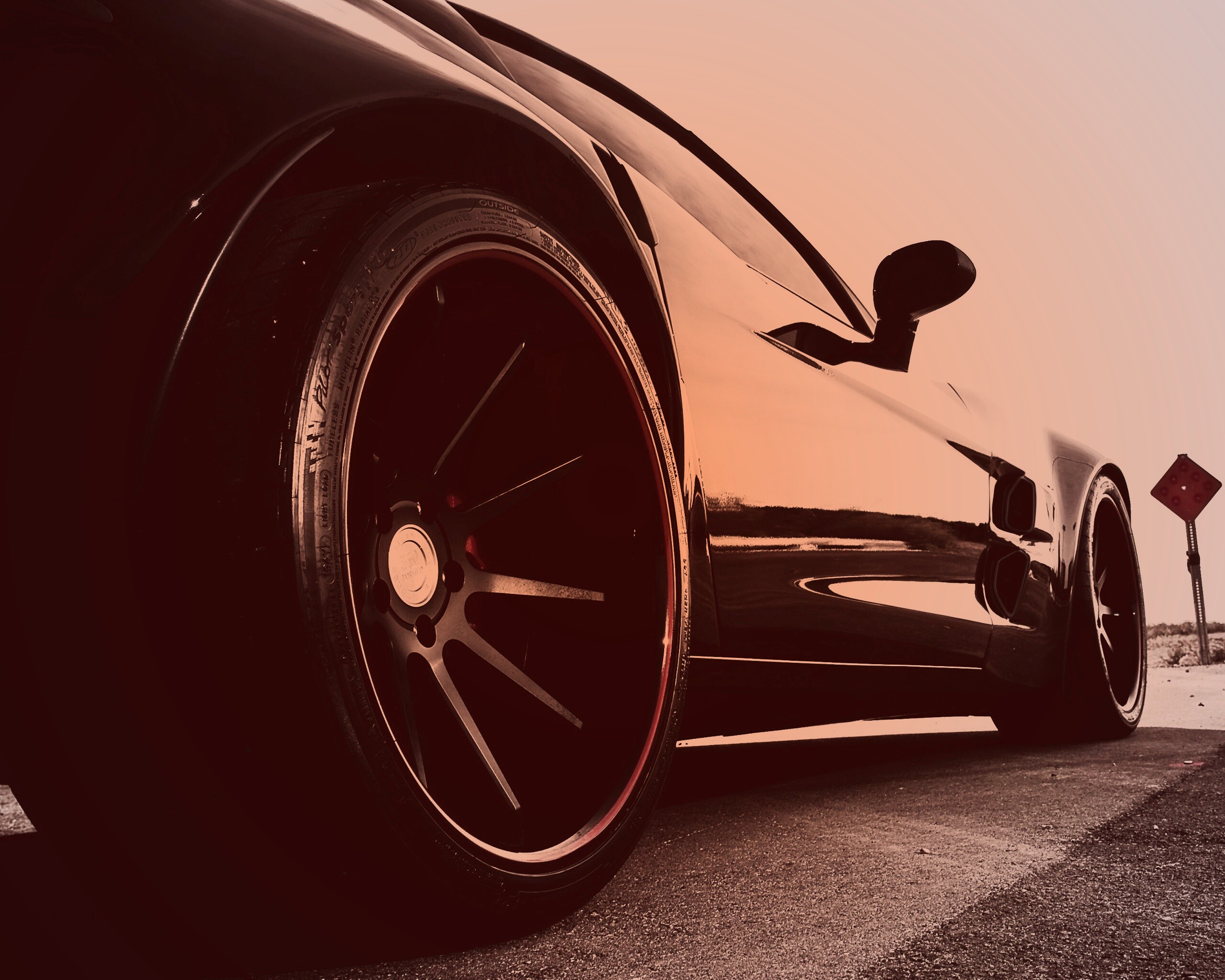 Чёрный концепт обои